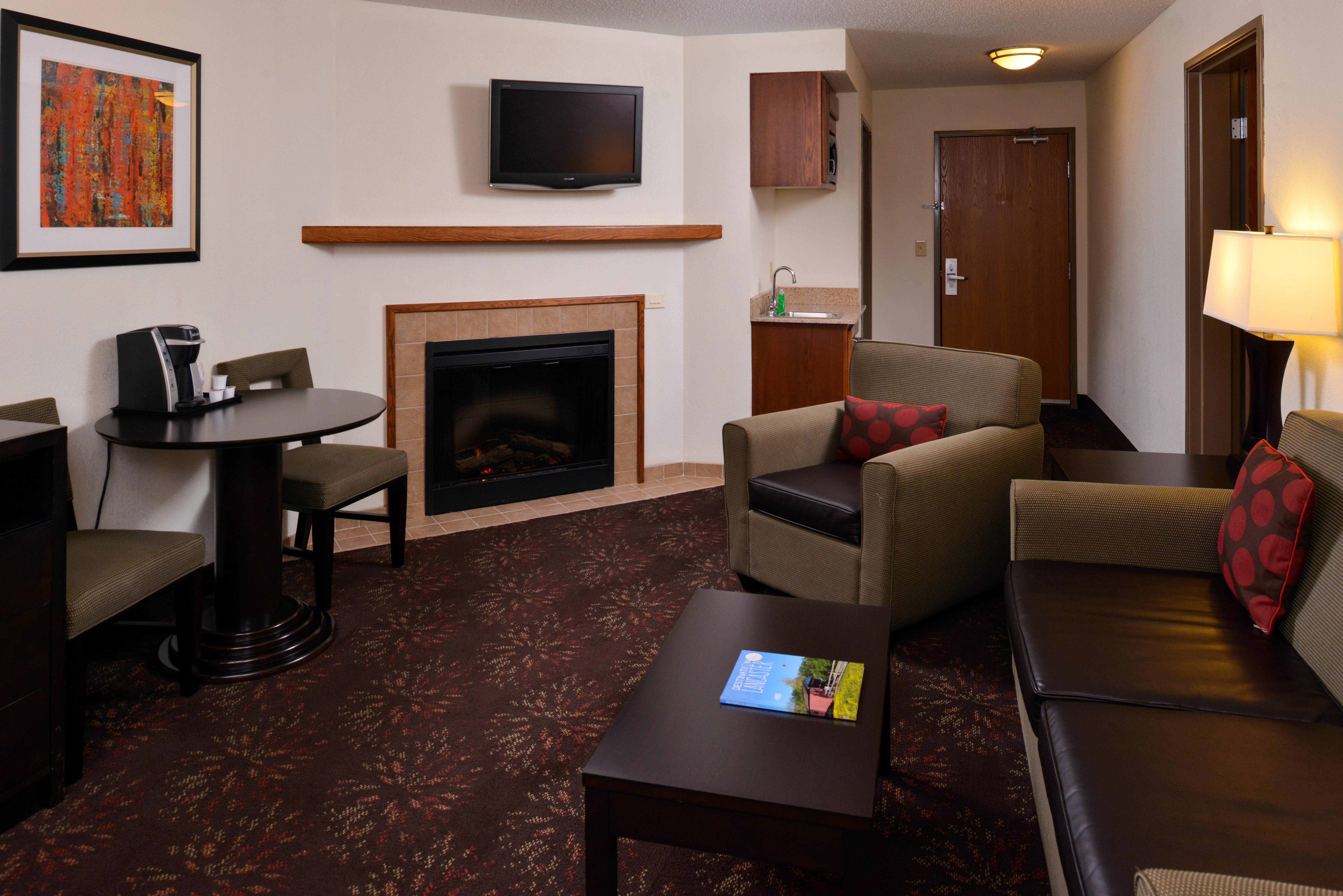Holiday Inn Express Hotel & Suites Lancaster-Lititz By Ihg Екстериор снимка