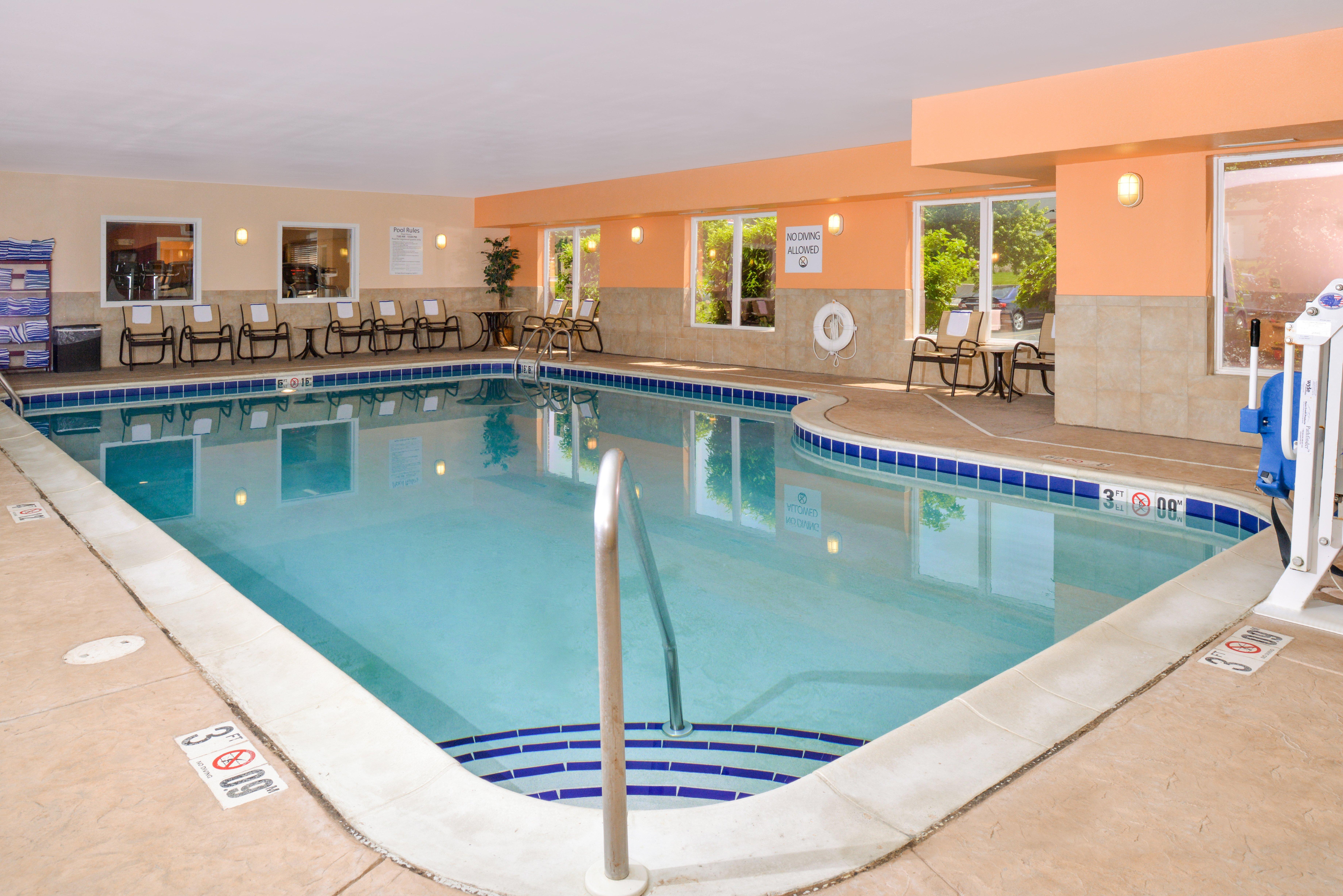 Holiday Inn Express Hotel & Suites Lancaster-Lititz By Ihg Екстериор снимка
