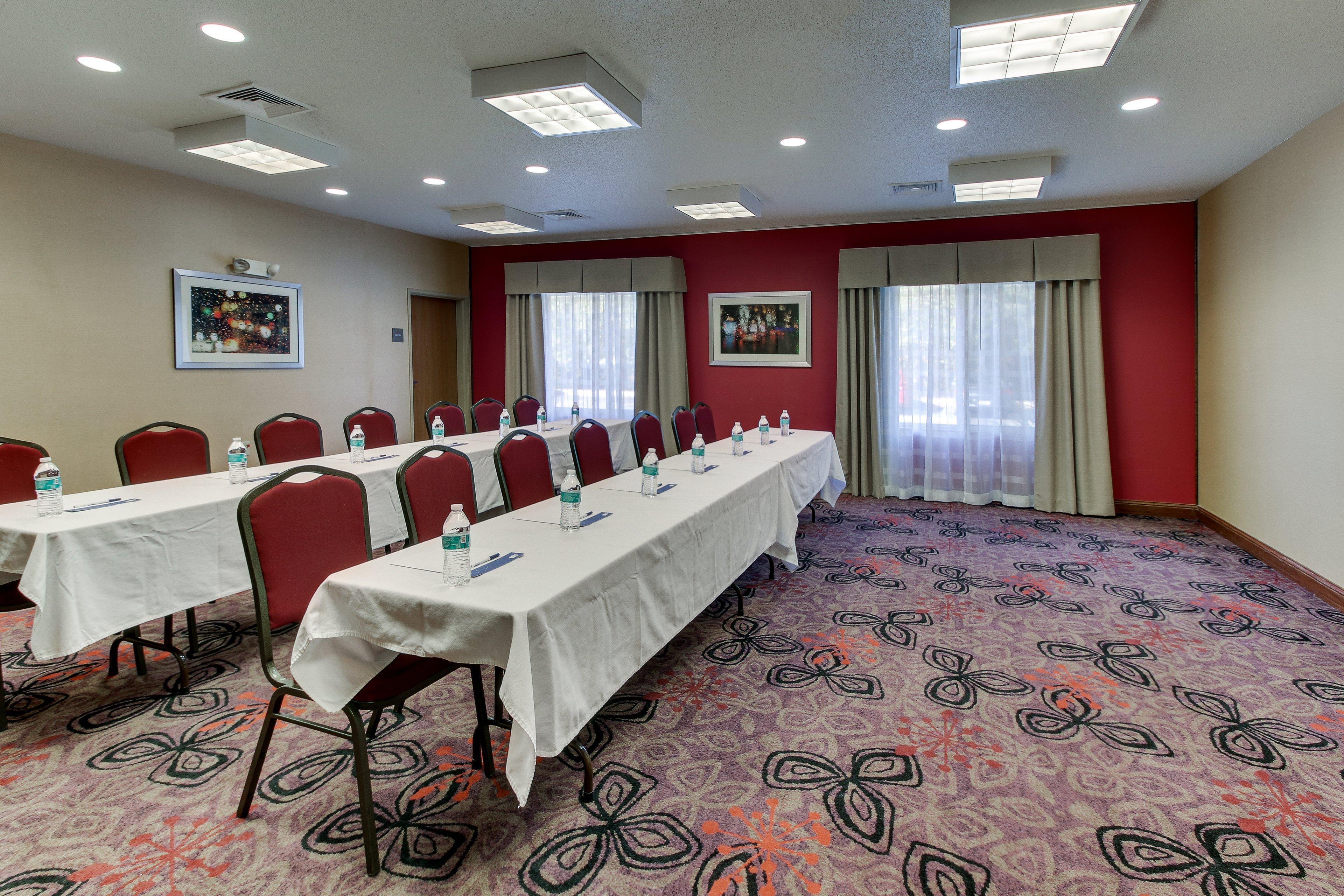 Holiday Inn Express Hotel & Suites Lancaster-Lititz By Ihg Екстериор снимка